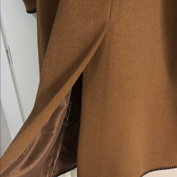 Elegant Brown Women's Coat - Picture 8 of 11
